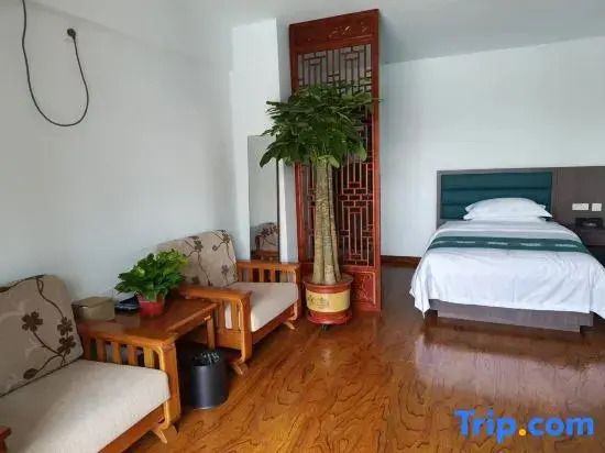 Woqiao Longju Hotel