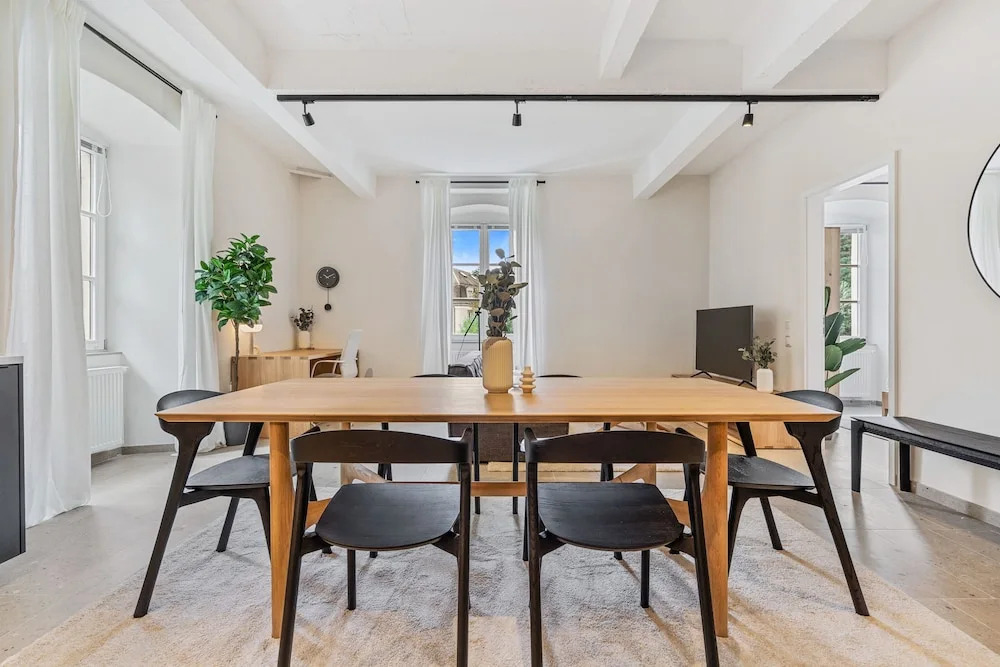 Clausen Hideaway Modern Apartment ID211