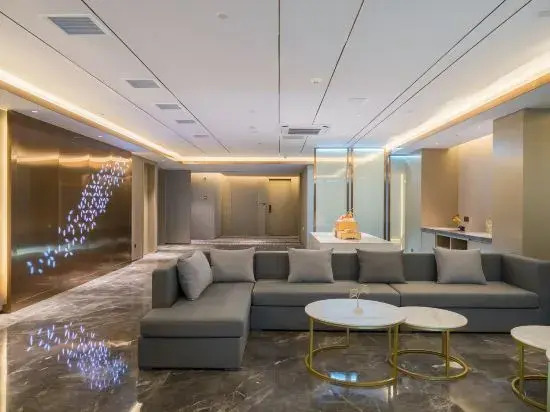Lavande Hotel (Nanjing South Railway Station Jiulong Lake Subway Station)