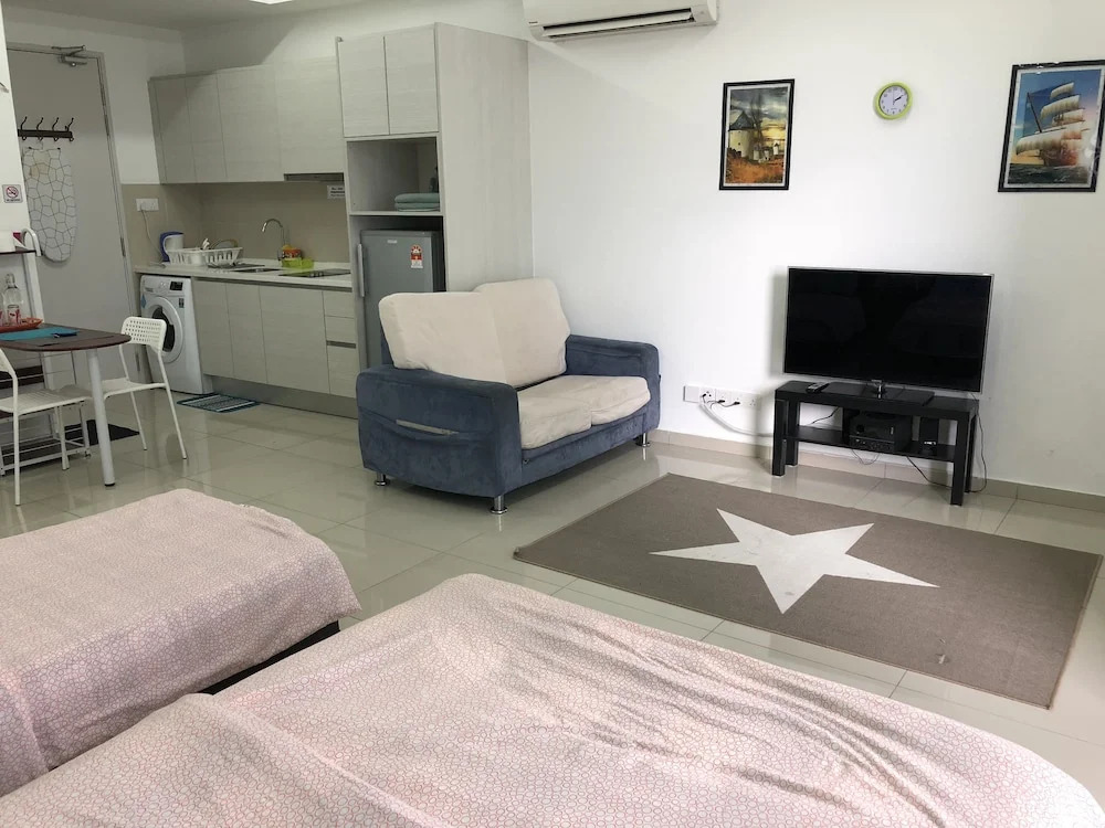 Roomy 28 homestay@I Soho