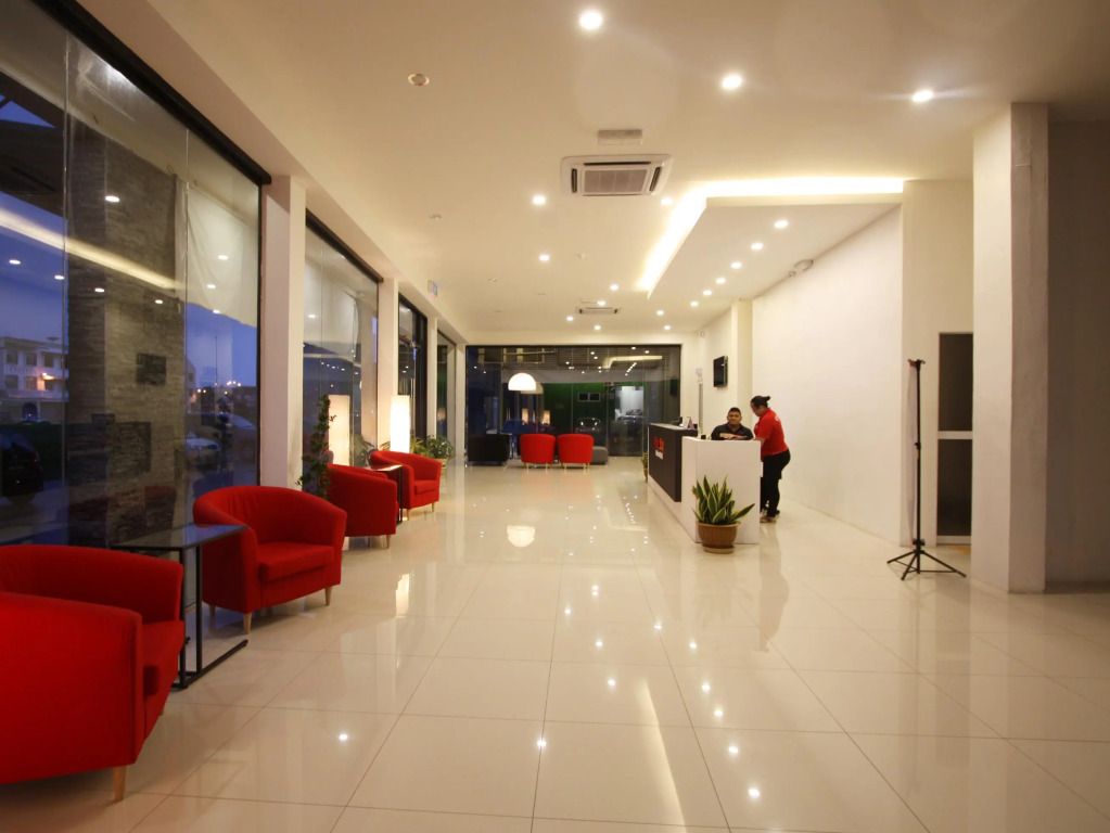 Place2Stay Business Hotel - Waterfront