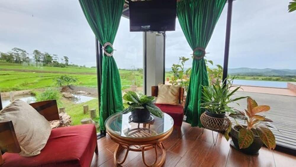 Kalaparan Farm House by Hiverooms