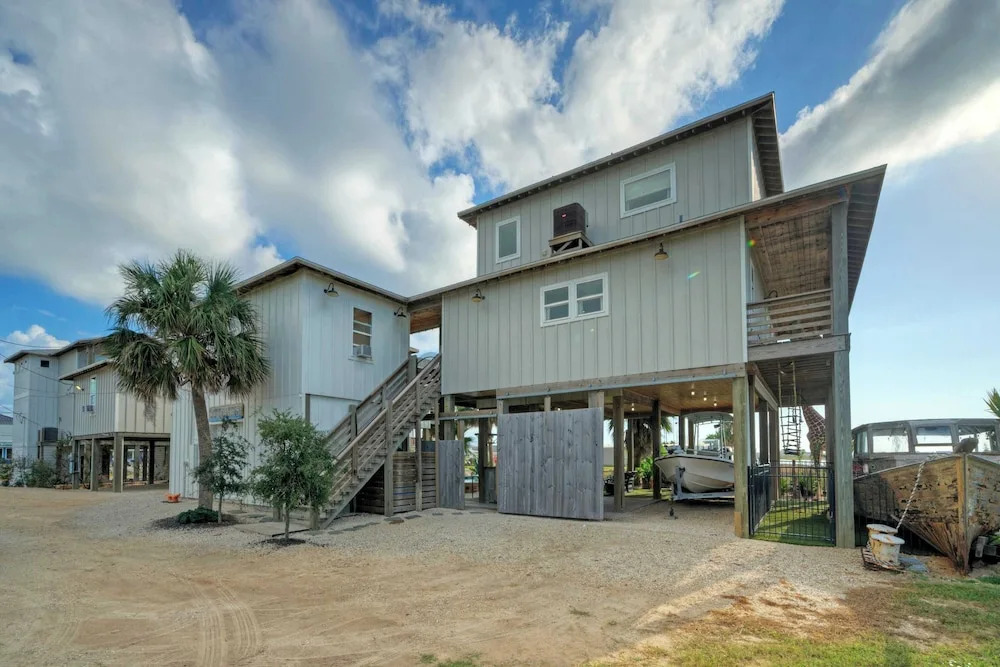 Fish Camp Buyout by Avantstay Unique 6bdr Escape, Private Pool + Views!