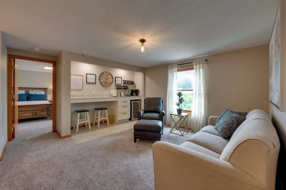 Game Room + Patio: 'bremer House Waverly Rental'