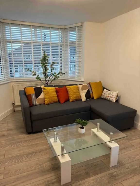 3-bed Home, Sleeps 8, Ideal for Large Groups