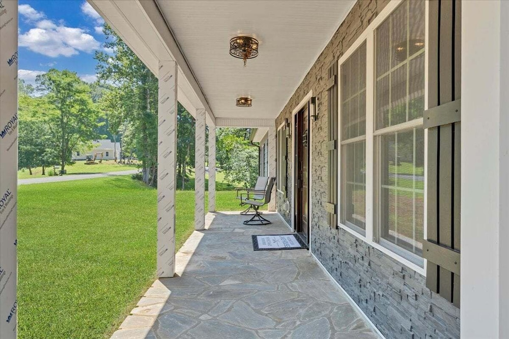 Lakeview Village East - Community Pool, Tennis & Boat Ramp