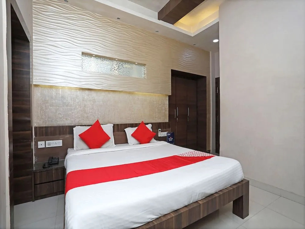 Hotel O South Fern