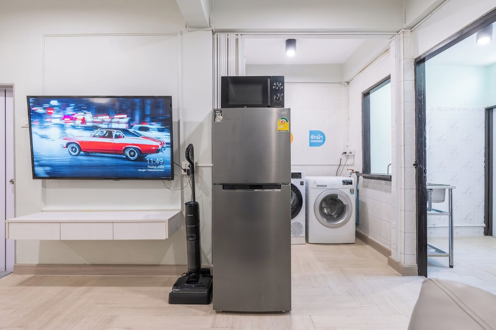 FunnD Mrt lat phrao 5Beds NetflixYouTube