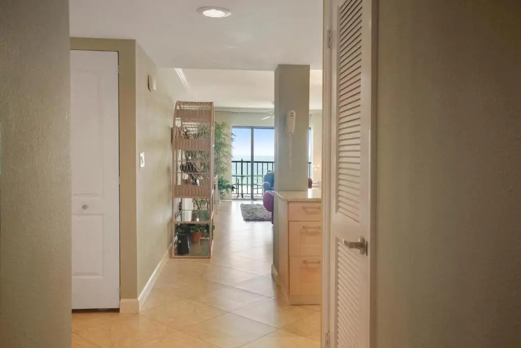 Land's End 11-406 Beach Front - Premier