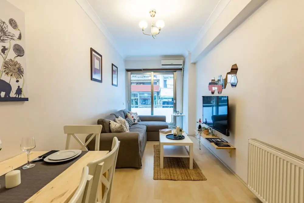 Cozy Flat Near Nisantasi and Trendy Attractions