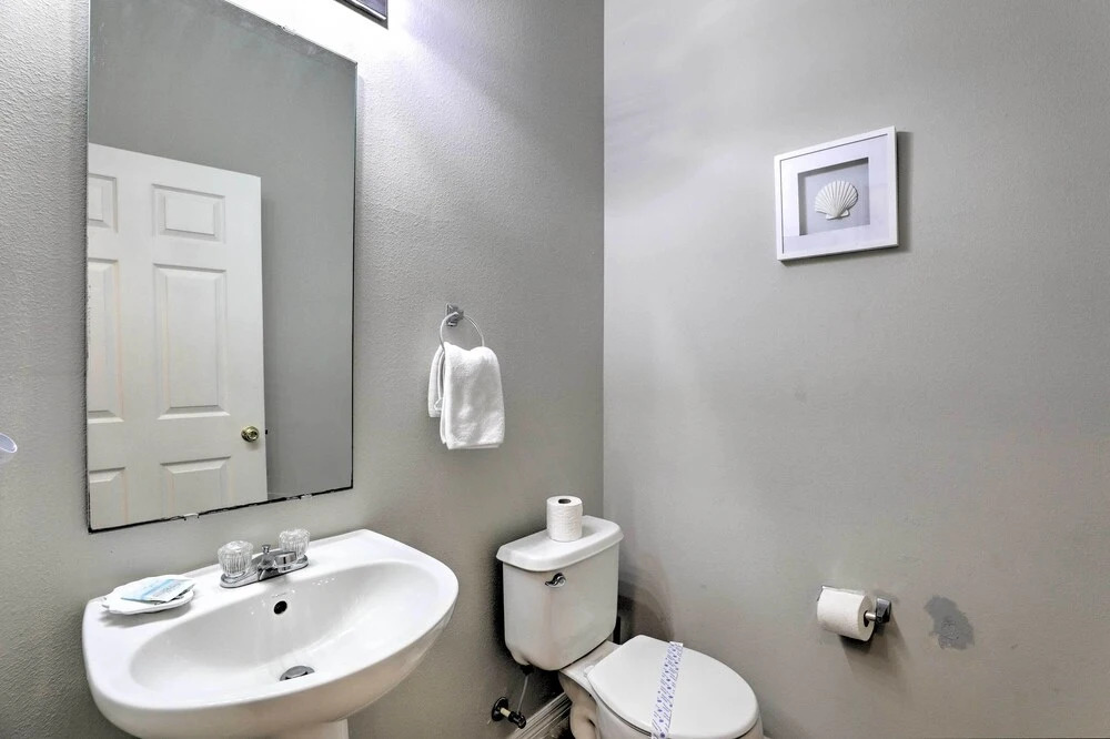 Spacious Davenport Home w/ Private Pool & Spa