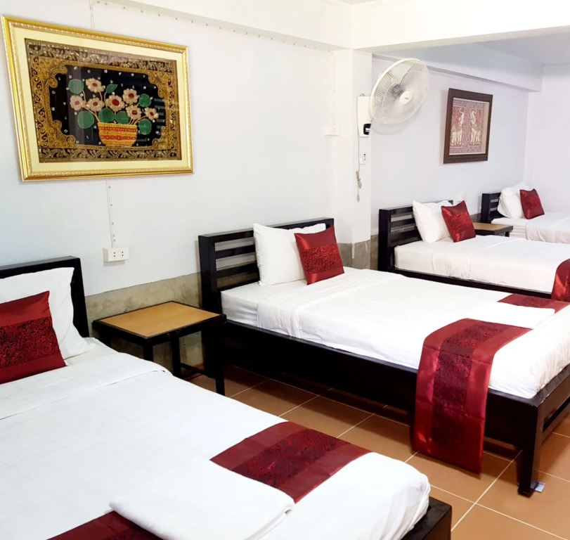 Banphu Montalang Resort