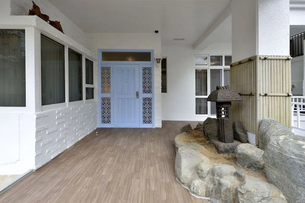 EX Kumoji Apartment