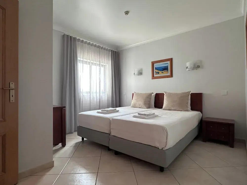 Oceanview Bliss in Albufeira Retreat Over Oldtown