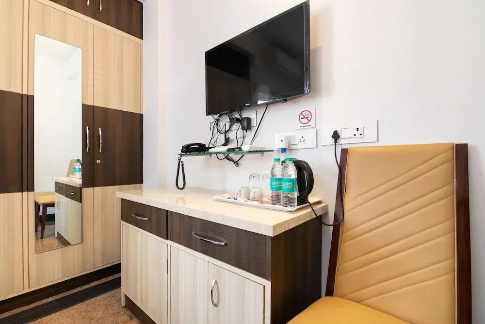 OYO 4428 Central Platinum Suites