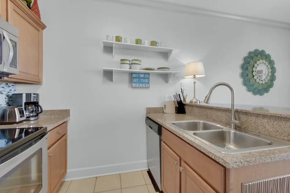 Twin Palms 1103