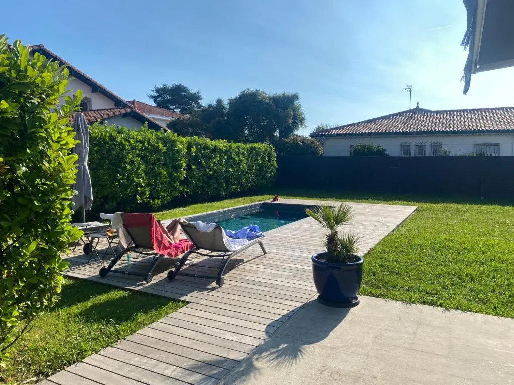 Hiru Alabak - Maison à Biarritz, piscine, jardin, 8 personnes