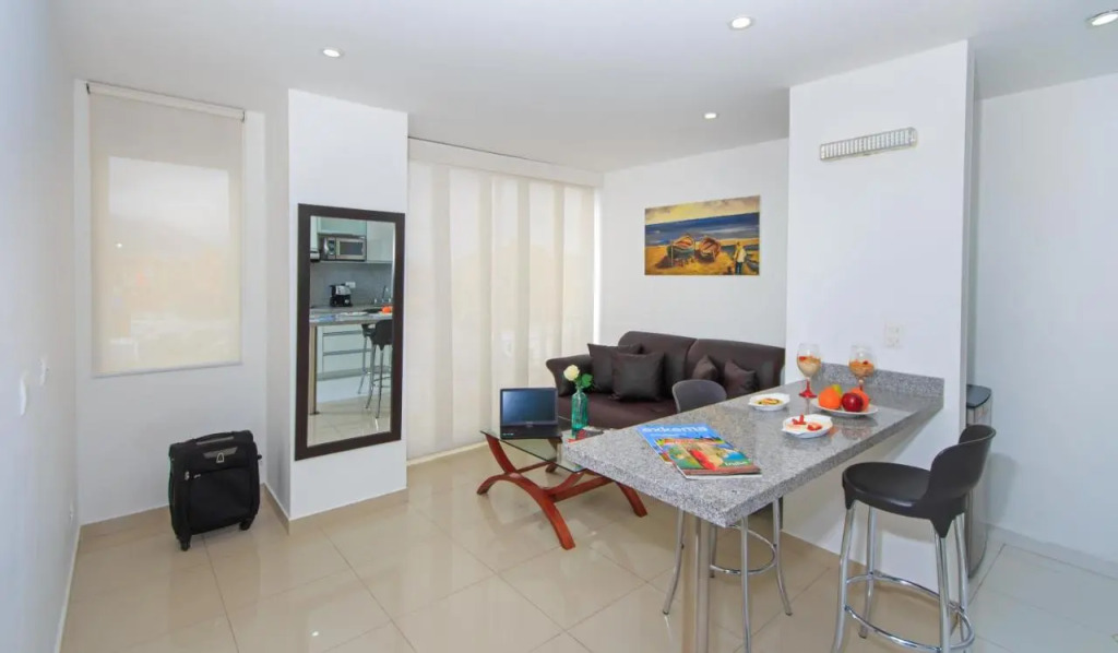 122 Plaza Apartahotel