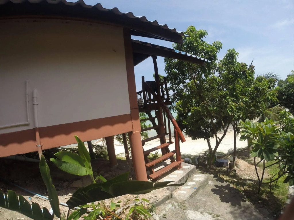 Moon Beach Resort