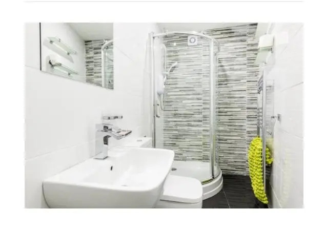 treetops flat3 Hall Green B28