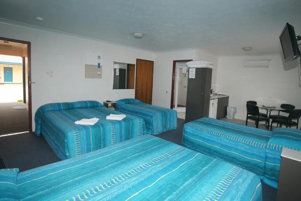 Cedar Lodge Motel