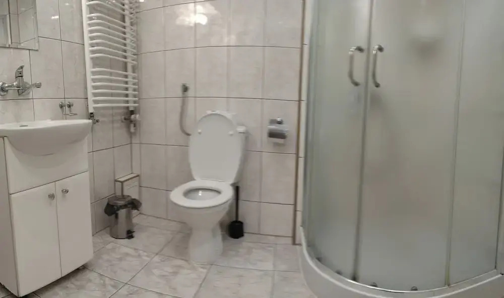 Guest Rooms and Family Apartments