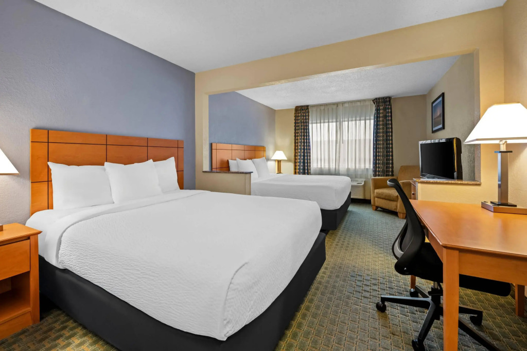 Quality Inn Dubuque on Hwy 20