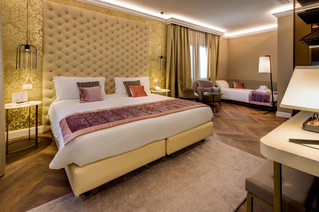 Отель BW Premier Collection CHC Continental Venice
