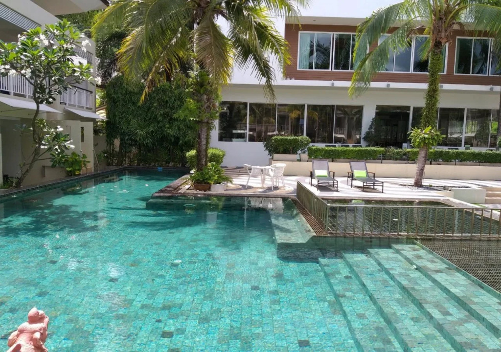 A2 Pool Resort, Phuket Town - scheduled shuttle to Phuket Old Town