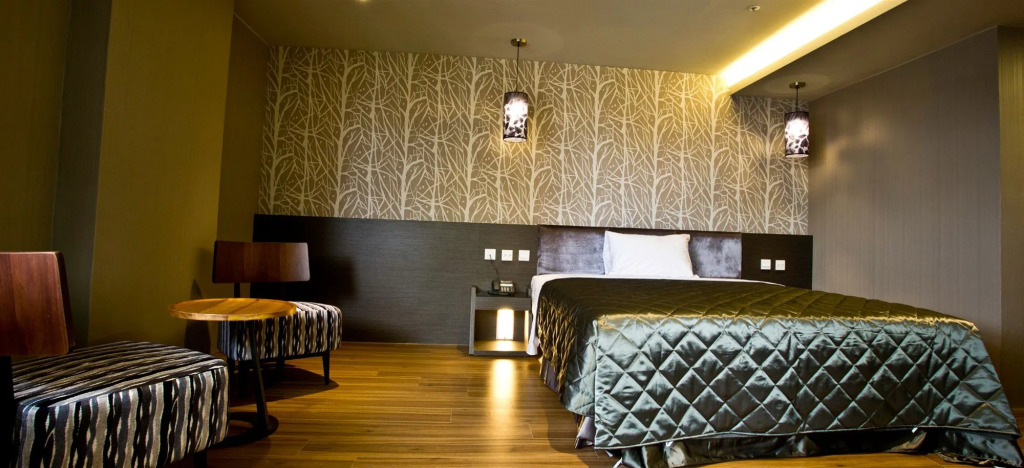 Fine Hotel
