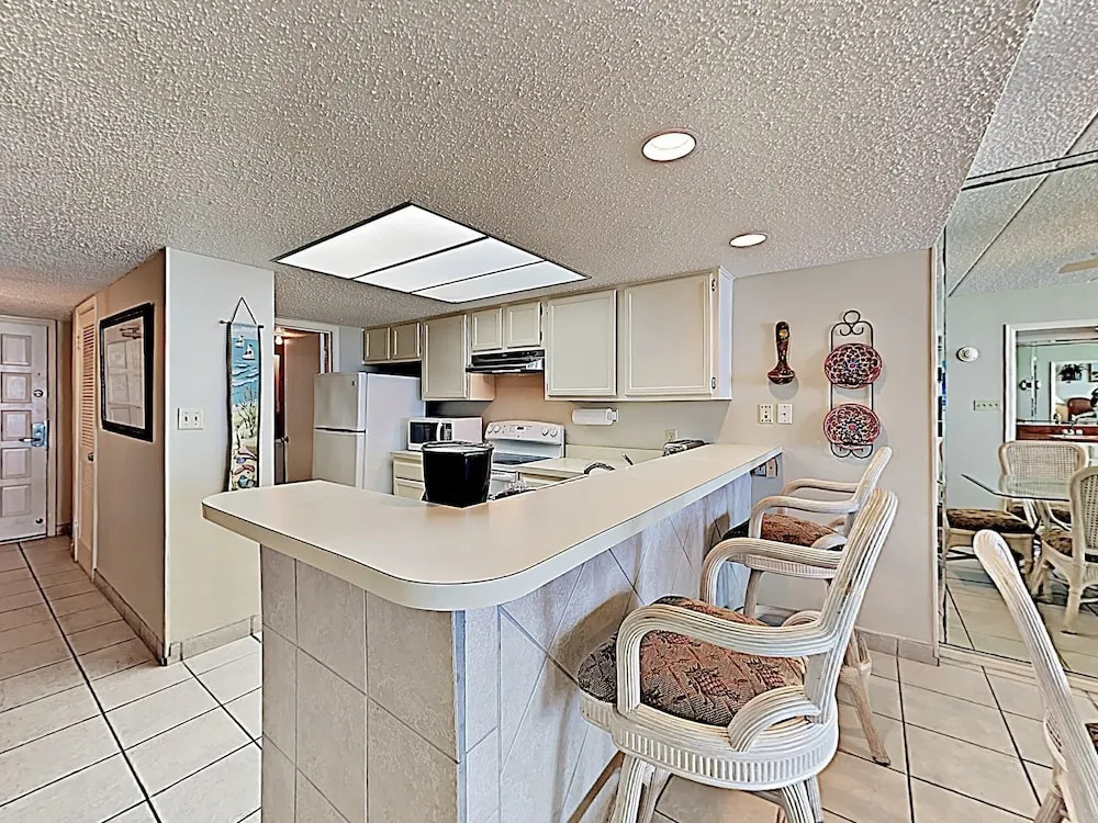 New Listing! Bright Beachfront Getaway W/ Balcony 2 Bedroom Condo