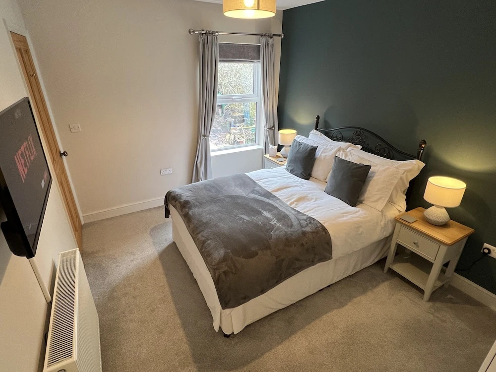 Refurbished Victorian Villa- Free Parking- Sleeps6