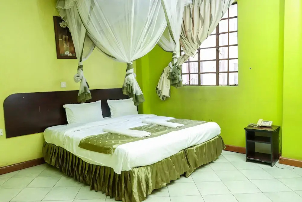 Nelis Park Hotel