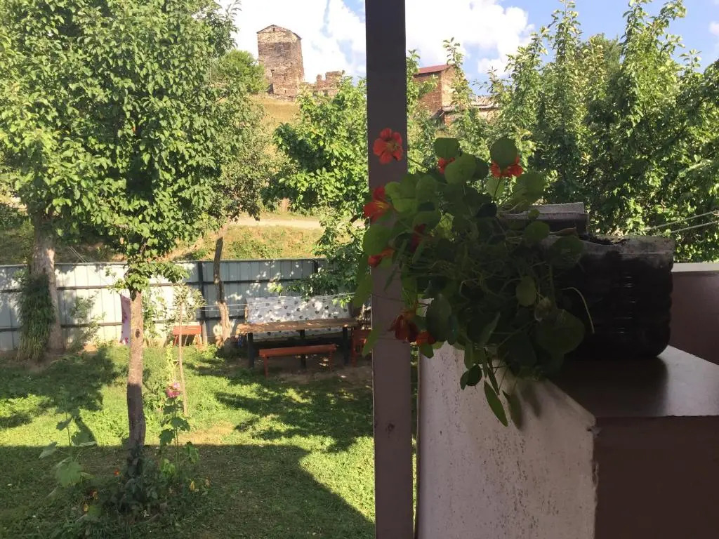 Guesthouse LALI GULEDANI