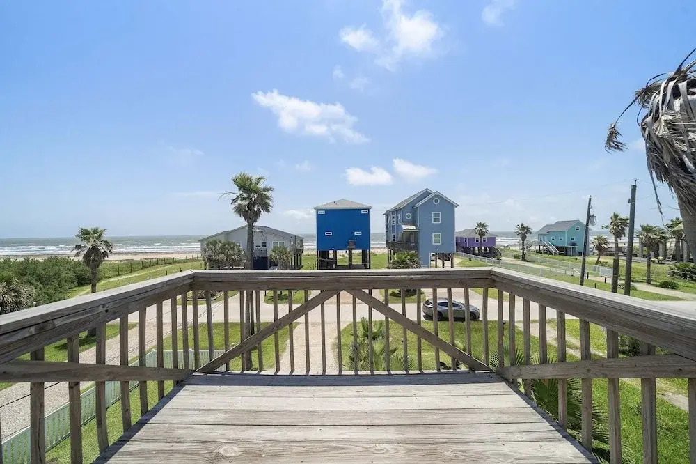 Seaview Island Getaway 3 Bedroom Home