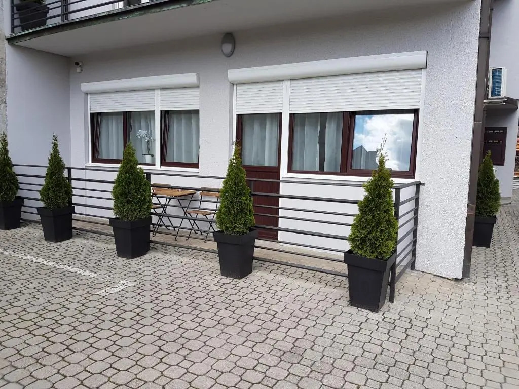 Apartments Spring