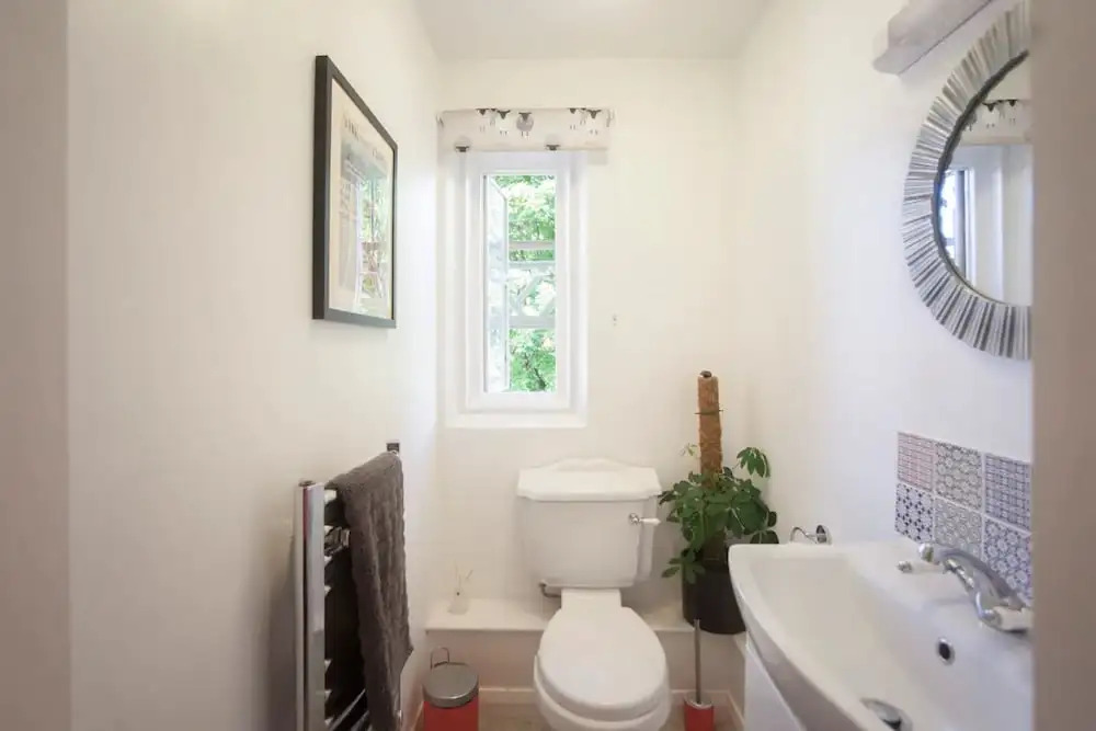 Elegant 1 Bedroom Flat With Period Features in Bristol