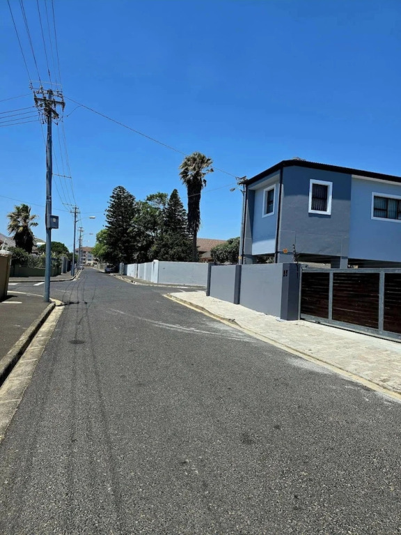 El Pantheon Guest House and Apartments