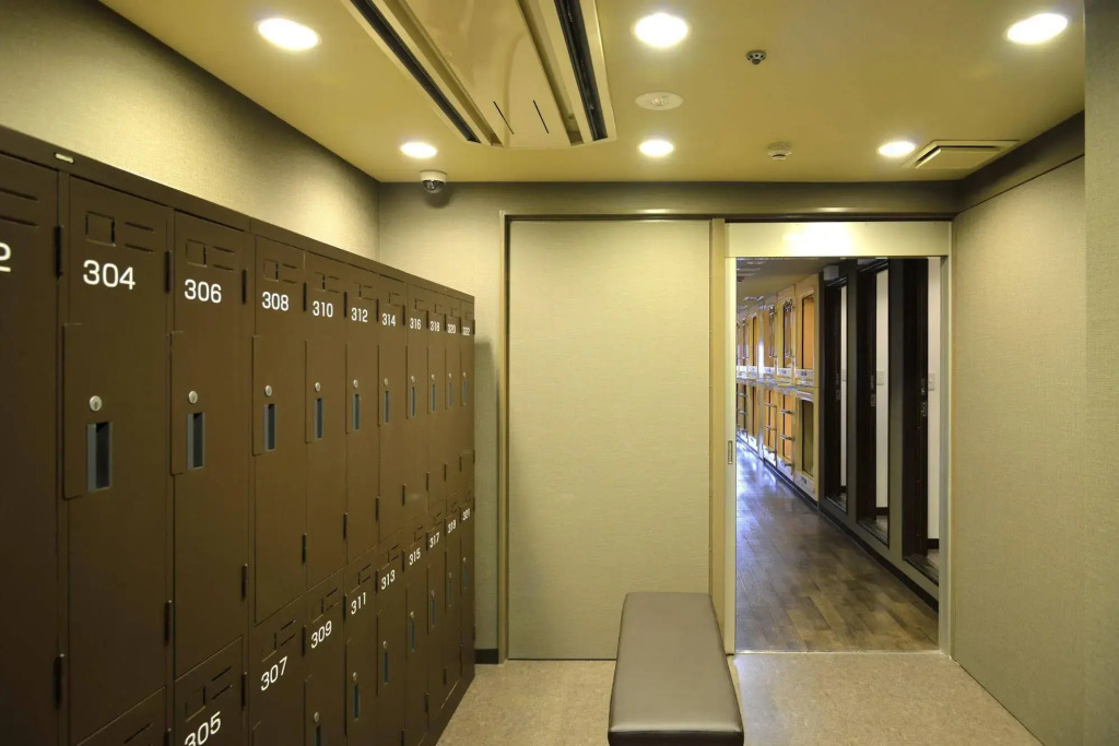 B&S Eco Cube Shinsaibashi