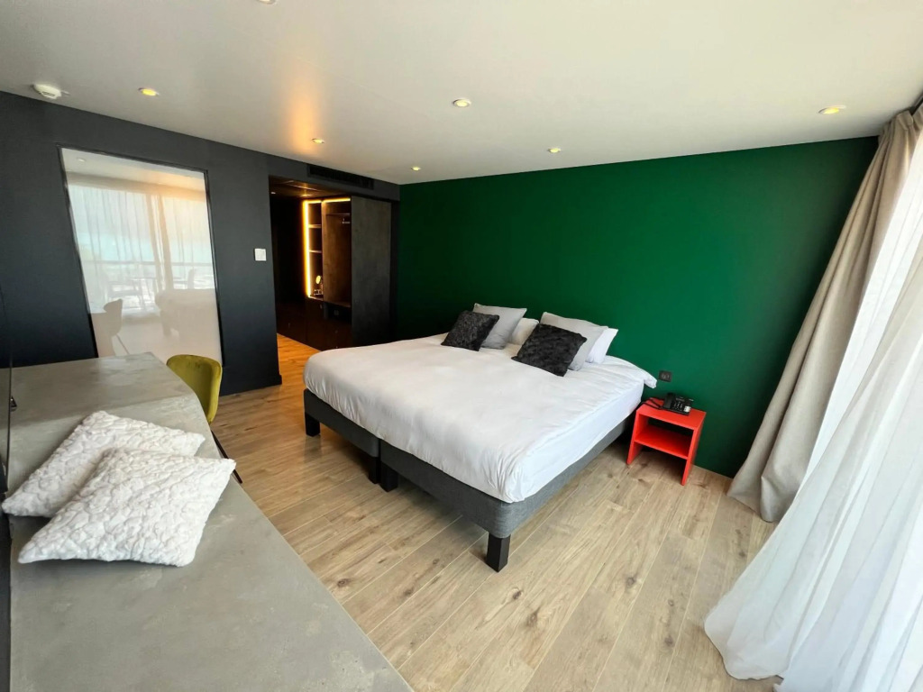 Logis Hôtel & Spa Marina dAdelphia