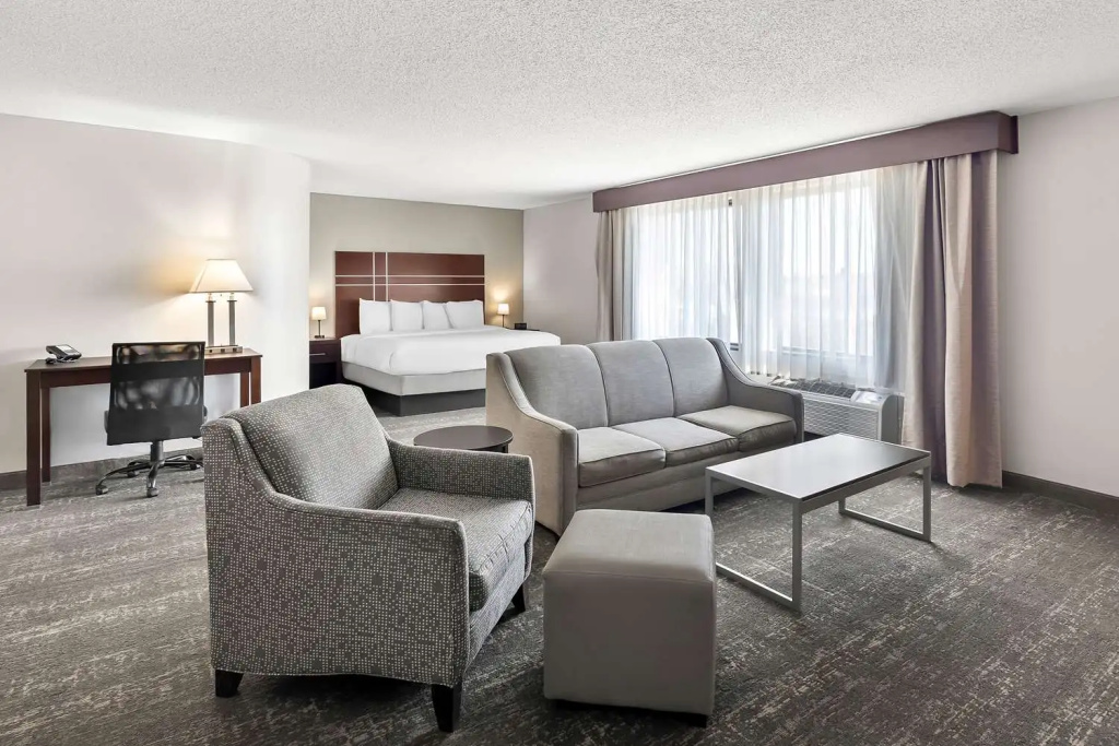 Best Western Luxbury Inn Fort Wayne