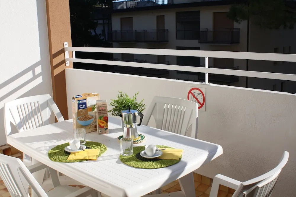 Flat With Parking Near the Beach