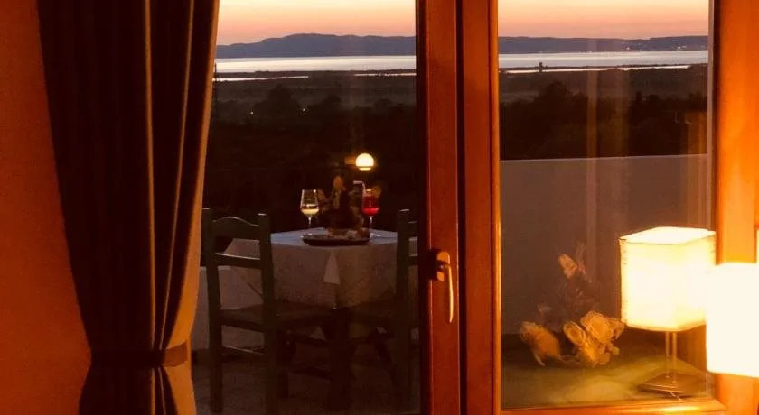 La Perla Hotel