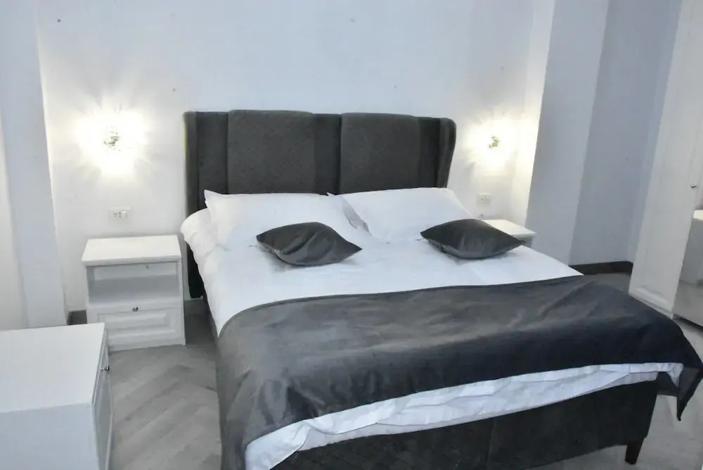 Sunrise Rooms