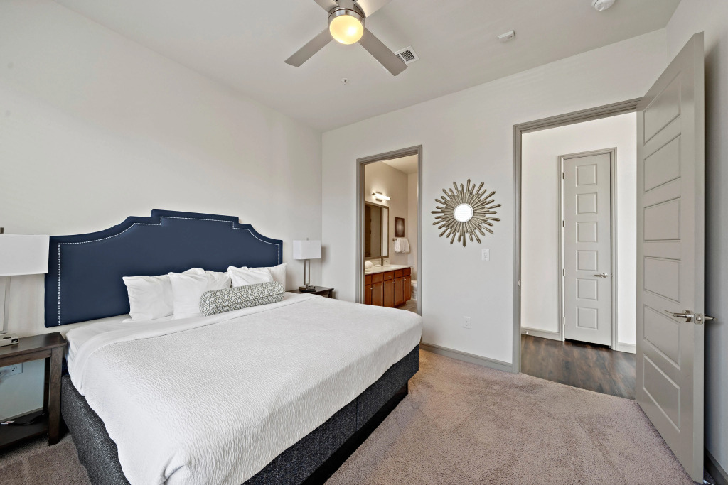 Bright & Recently Upgraded 2BR Apartment