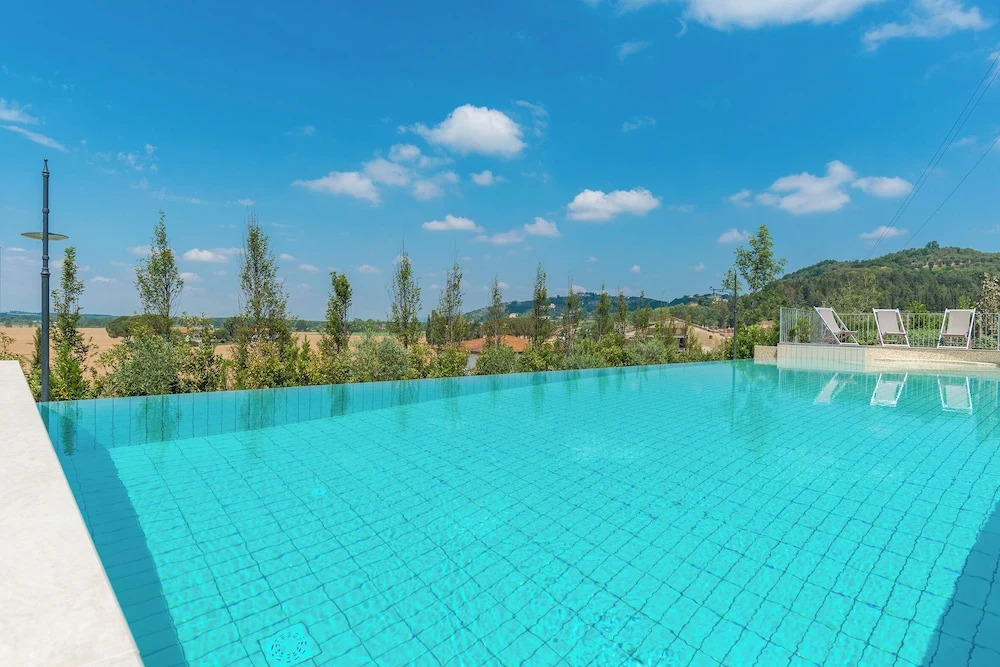 Luxury Villa in Tuscany with Pool near Pisa and Florence - Eight Bedrooms 14 pl