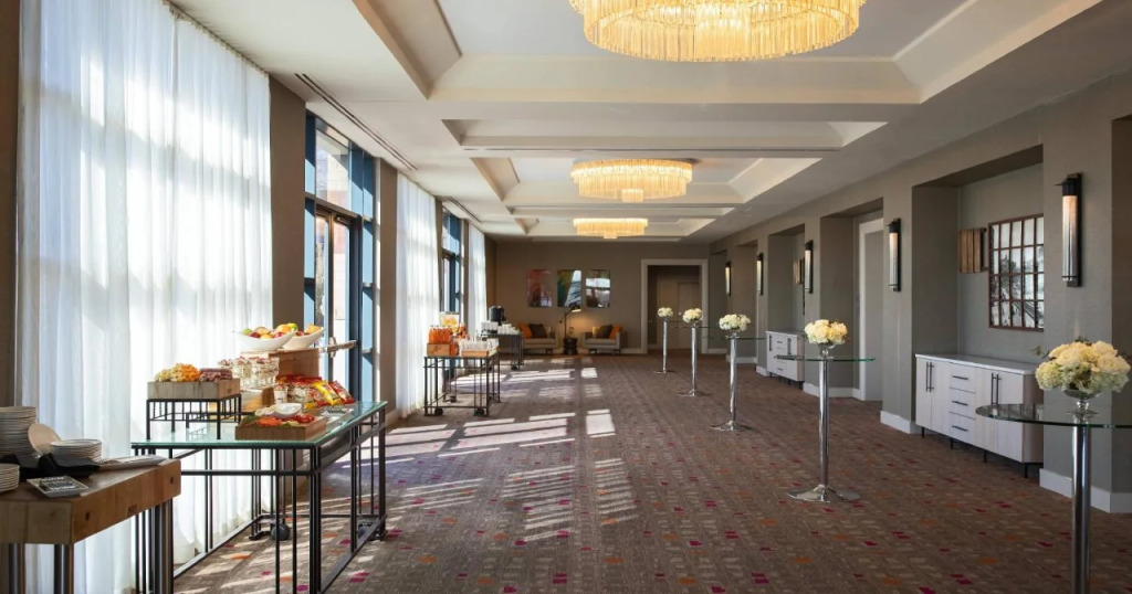 The Baronette Renaissance Detroit-Novi Hotel