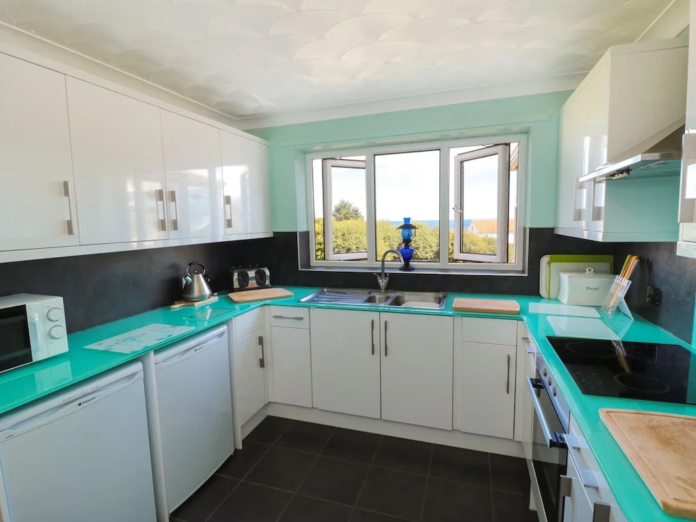 Sunny Crest - Uk34724