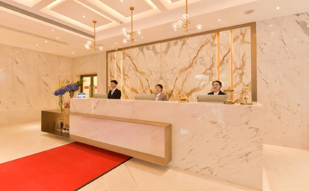 Zenith International Hotel