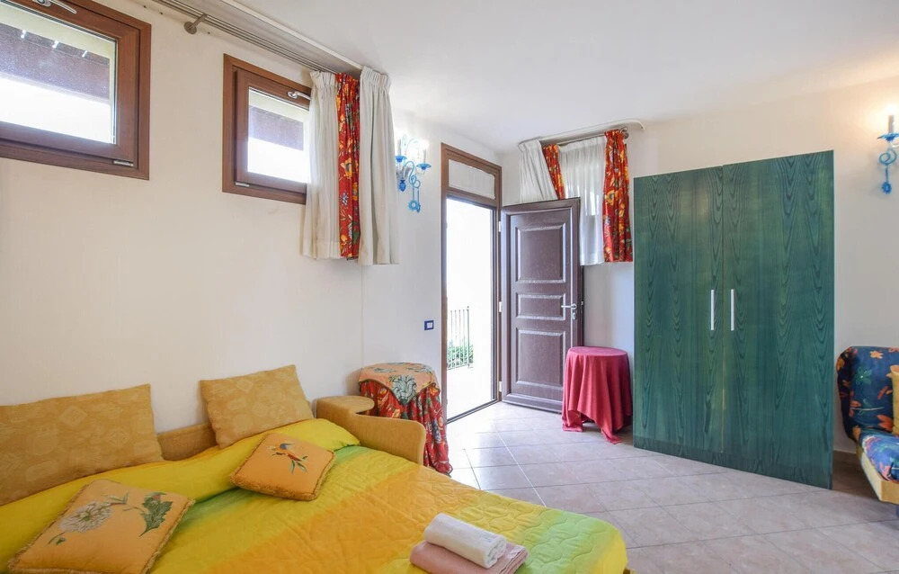 Amazing Apartment in Albarella With